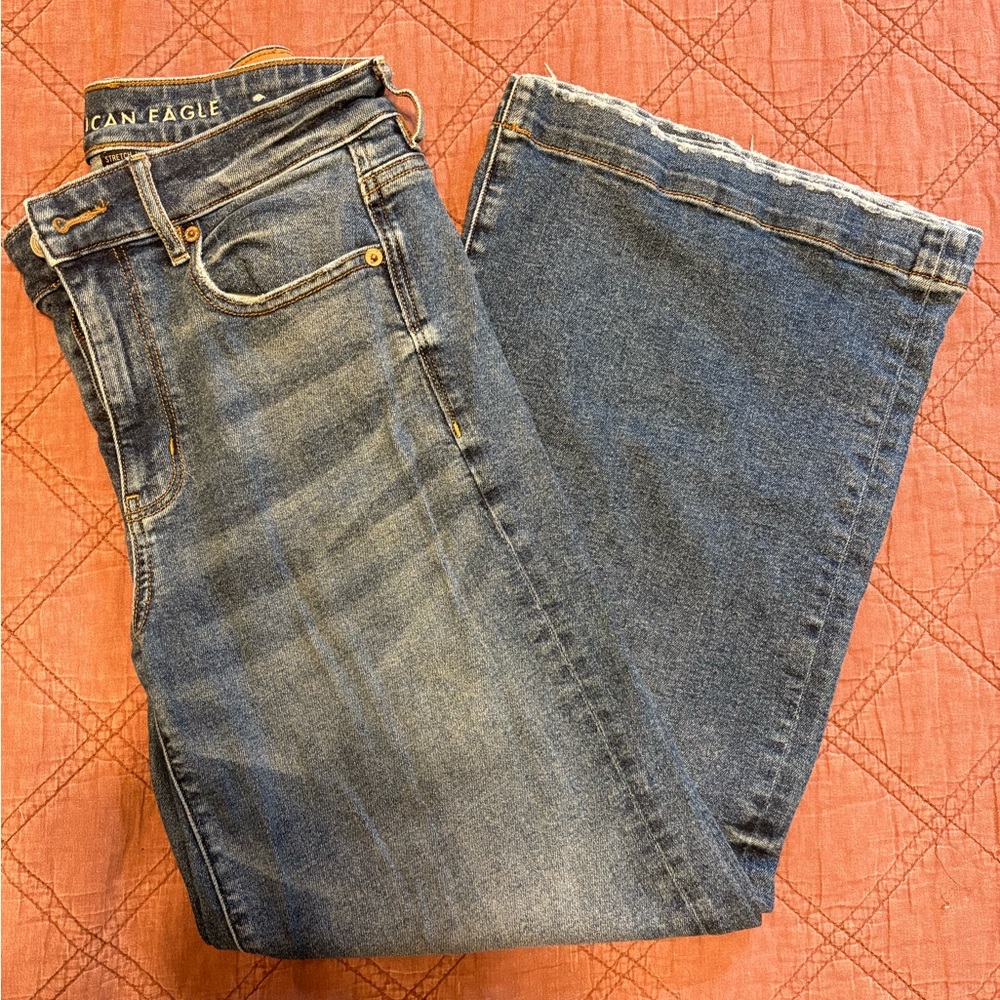 American Eagle Women's Medium Wash Wide Leg Jeans